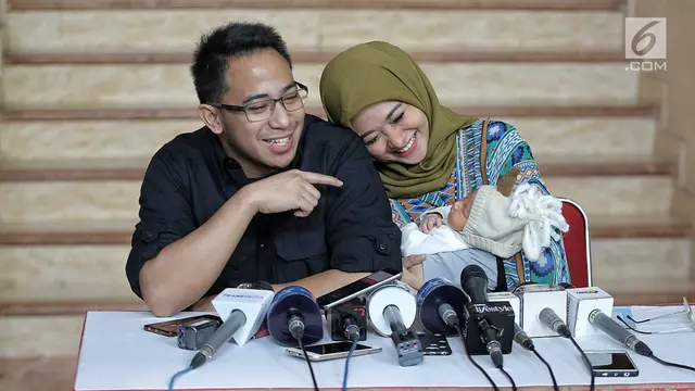 Artis Poppy Bunga Lahirkan Anak ke Dua