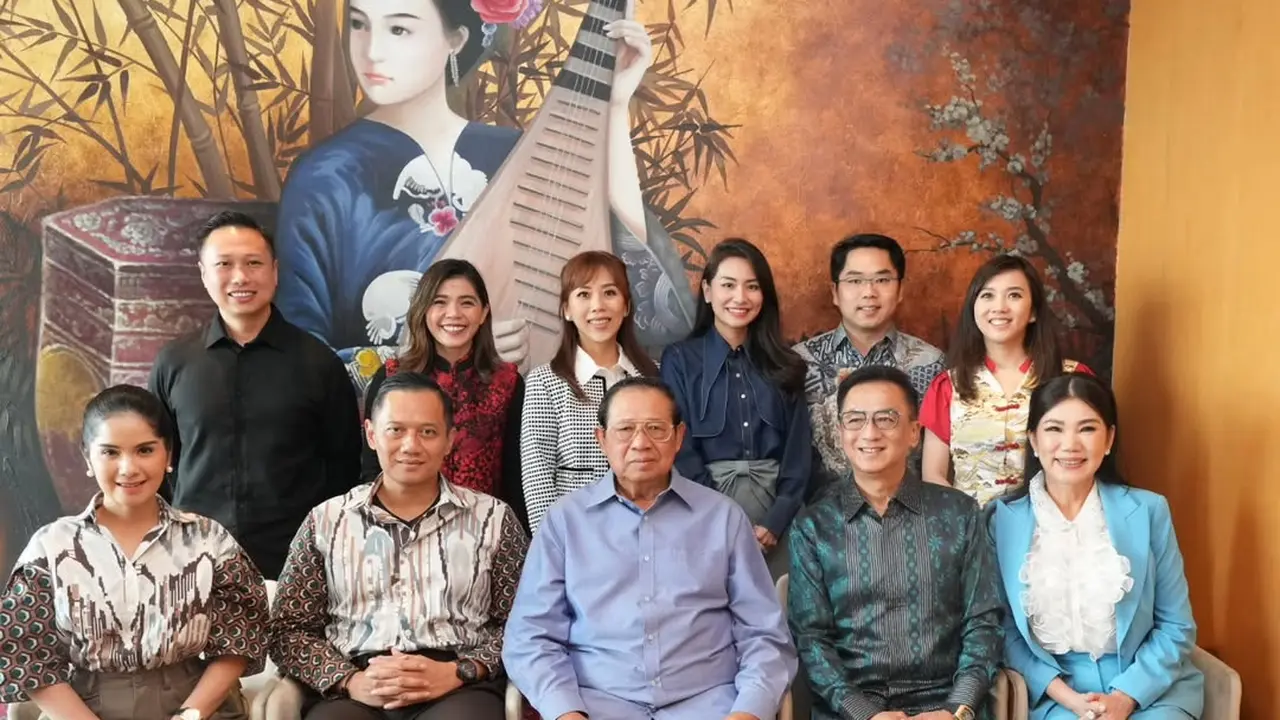 Potret Keluarga Susilo Bambang Yudhoyono Rayakan Imlek dengan Rekan Bawa Pesan Toleransi/Instagram Merry Riana