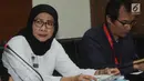 Dirjen PAS, Sri Puguh Budi Utami dan Wakil Ketua KPK Saut Situmorang memberikan keterangan usai rapat koordinasi di Gedung KPK, Jakarta, Selasa (19/3). Dirjen PAS menemui pimpinan KPK untuk berkoordinasi tentang tata kelola lapas (merdeka.com/Dwi Narwoko)