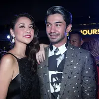 Imej romantis menempel pada Bunga Citra Lestari dan Reza Rahadian lewat film Habibie dan Ainun. Namun, dalam film terbarunya, romantis yang disandang keduanya selama ini mendadak hilang. (Nurwahyunan/Bintang.com)