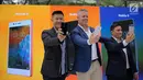 Shane Chiang APAC Head of Marketing HMD Global, Mark Trundle Country Manager HMD Global dan Irvan Ridha Master Training HMD Global Indonesia pada peluncuran trio ponsel Android Nokia 3, 5 dan 6  di Jakarta, Kamis (14/9). (Liputan6.com/Faizal Fanani)