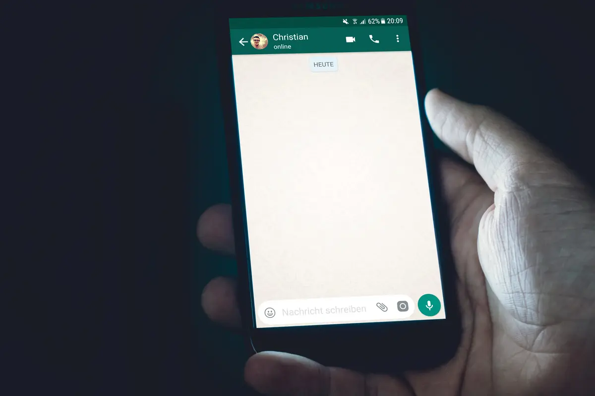 Whatsapp - Vania
