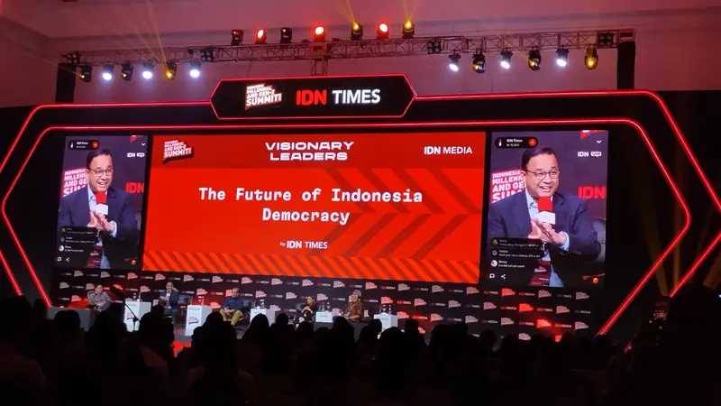 Gubernur DKI Jakarta menjadi menjadi pembicara di acara Indonesia Millenial and Gen Z Summit 2022 membahas The Future of Indonesia Democracy di Tribata