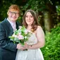 Penggemar Berat, Wanita Ini Sukses Menikah dengan 'Kembaran' Ed Sheeran (Sumber: Metro.co.uk)