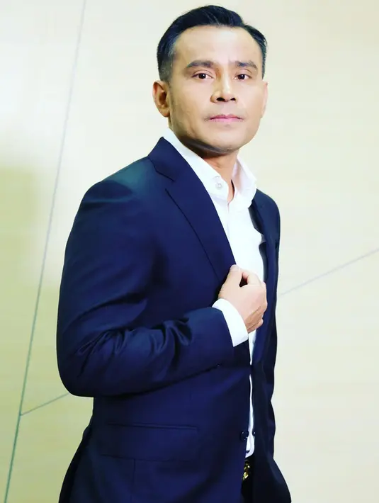 Dikatakan Judika, penyebabnya adalah karena aktivitasnya yang sangat banyak sebelum pandemi Covid-19 sehingga membuatnya kurang beristirahat. Dari situ lah timbul masalah pada pita suara yang menjadi modal utamanya dalam bernyanyi. (Instagram/jud1ka)