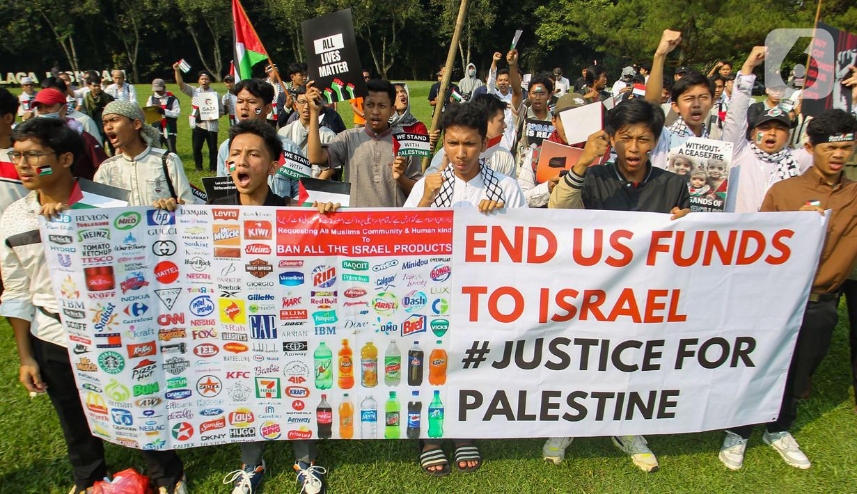 Aksi solidaritas ini diikuti ratusan civitas akademika Kampus IPB ini untuk memberikan dukungan terhadap warga Palestina. (merdeka.com/Arie Basuki)