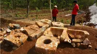 Batu yang ditemukan warga di Dusun Kenteng, Desa Karangasem, Kecamatan Paliyan, Rabu (8/8/2018). (Harian Jogja/Herlambang Jati Kusumo)