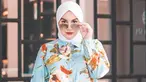 Irish Bella dikenal sebagai seleb berbakat. Selain berbakat dalam dunia akting, ia juga pandai mix and match busana. Penampilannya tampak begitu memukau dan sering tampil colorful di berbagai momen. (Liputan6.com/IG/@_irishbella_)