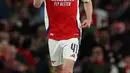 Menit ke-70, Arsenal menggandakan keunggulan. Tendangan keras Declan Rice kembali menaklukkan penjaga gawang Real Madrid, Thibaut Courtois. (Adrian Dennis/AFP)