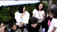 VIDEO: Sosialiasi ASI, Puluhan Ibu Muda Menyusui Serentak