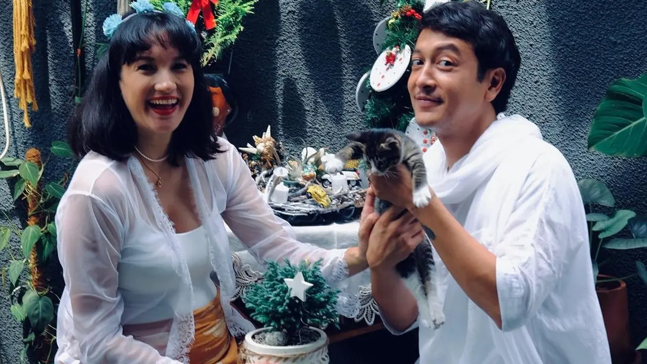 Nadine Chandrawinata Lahirkan Anak Pertama, Ini 8 Potret Perjalanan Kehamilannya