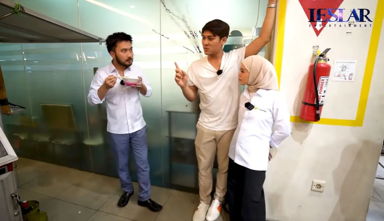 Lesti Kejora dan Rizky Billar (Youtube/Leslar Entertainment)