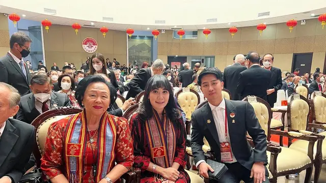 Jusin Clasic di acara Pengurus Perhimpunan Hakka Indonesia Sejahtera (https://www.instagram.com/p/Ck2K7ZYv4XI/)