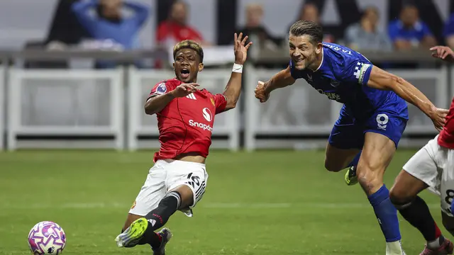 Aksi Amad Diallo di laga Manchester United vs Everton di Premier League Summer Series 2025 di Mercedes-Benz Stadium, Senin (04/08/2025). (AP Photo/Colin Hubbard)