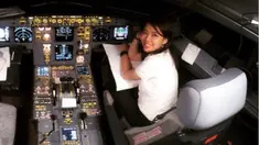 Pilot wanita muda yang sudah memiliki ribuan jam terbang dengan rute domestik & internasional
