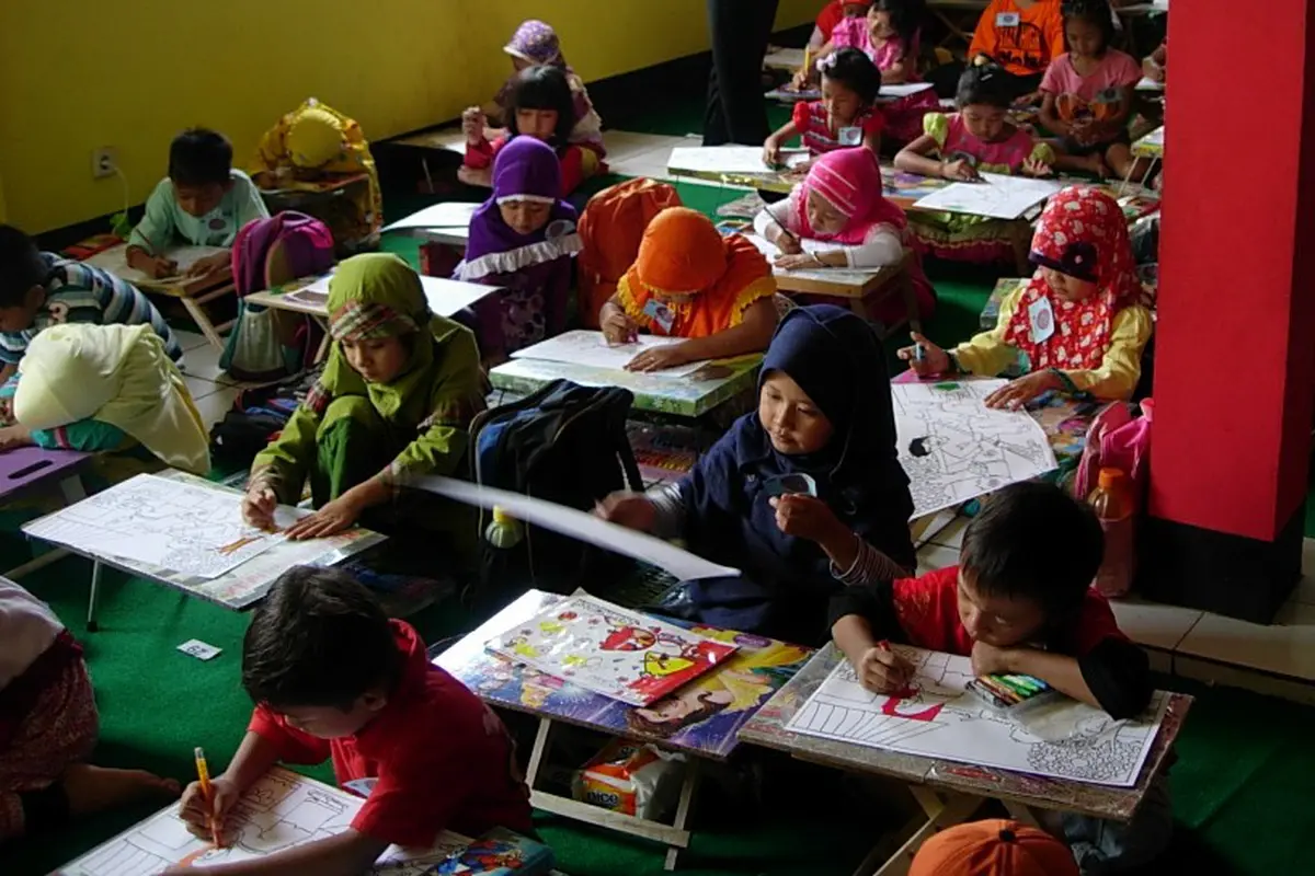 Lucunya Anak-anak Balita di Lomba Mewarnai