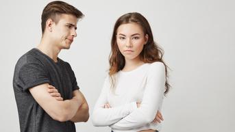 5 Cara Hadapi Rasa Canggung Setelah Bertengkar dengan Pasangan