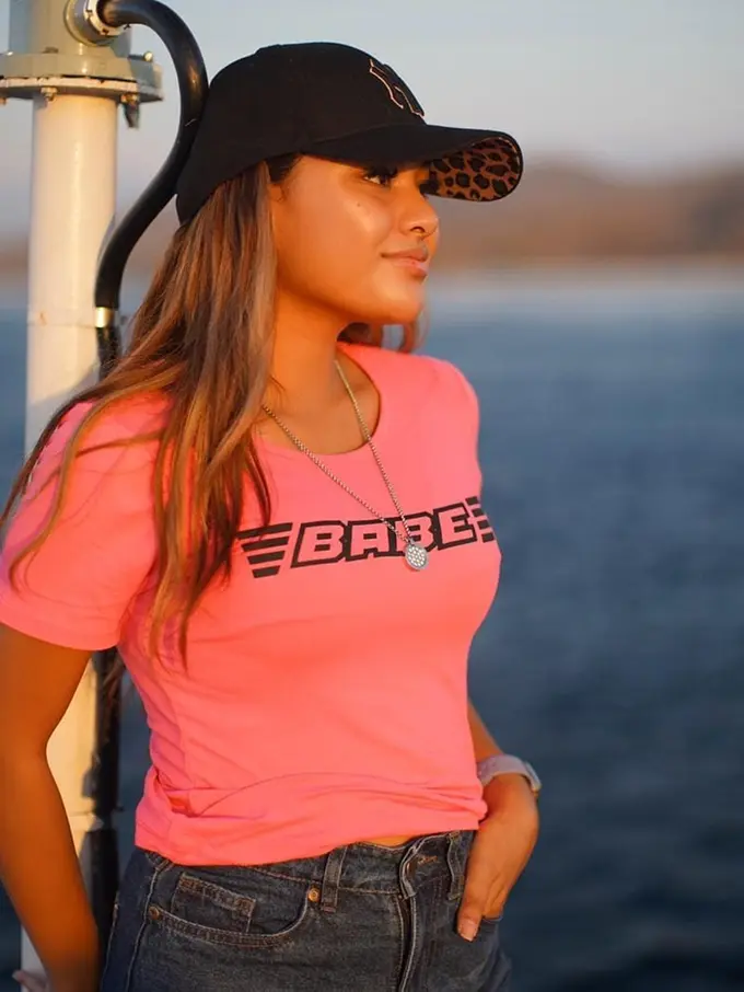 FOTO: Gaya Aurel Hermansyah saat Pakai Topi, Tampil Memesona