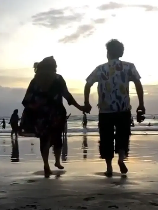 (Instagram/rinagunawan74)