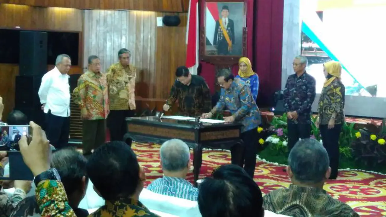 Pemerintah akhirnya merealisasikan proyek Sistem Penyedia Air Minum (SPAM) Umbulan, Jawa Timur.
