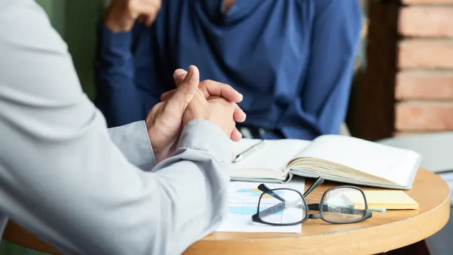 Ilustrasi teks diskusi