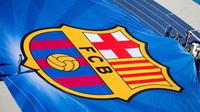 Logo Barcelona dalam ukuran besar jelang final Liga Champions antara Barcelona melawan Juventus di Berlin, 6 Juni 2015. (AFP/Kay Nietfeld)