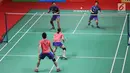 Suasana pertandingan antara campuran Indonesia, Tontowi Ahmad/Liliyana Natsir dengan pasangan China, Zheng Siwei/Huang Yaqiong pada final Indonesia Masters 2018, Jakarta, Minggu (28/1). Owi/Butet kalah 21-14 dan 21-11. (Lipuatan6.com/Angga Yuniar)