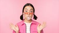 Ilustrasi makan permen karet. (Shutterstock/Mix and Match Studio)