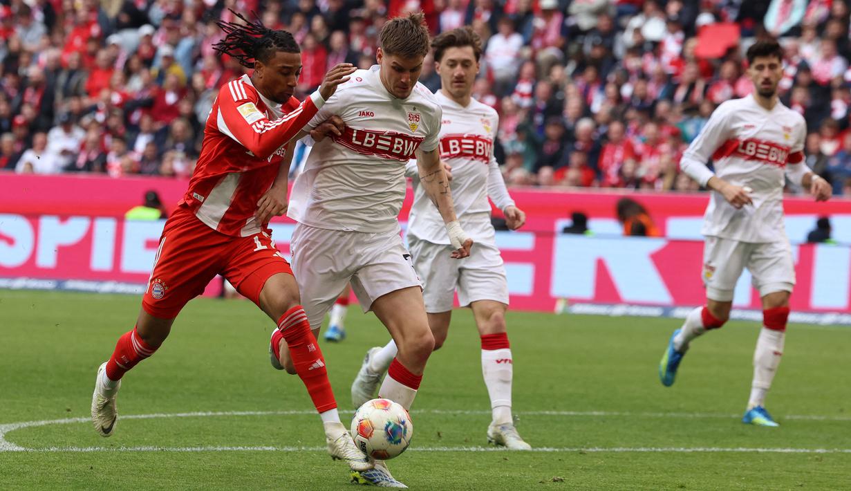 Hal itu didapat setelah Die Roten menang 4-2 atas VfB Stuttgart dalam laga pekan ke-30 yang berlangsung di Allianz Arena, Munchen. (AFP/Alexandra Beier)