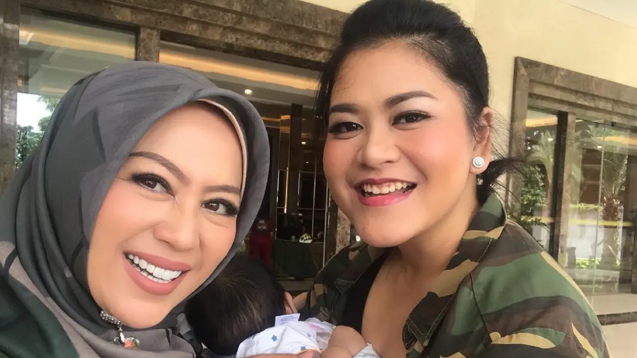 Pesona Kahiyang Ayu di Mata Istri Shanty Denny