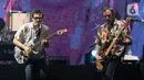 Grup musik asal California, Weezer saat tampil memeriahkan Soundrenaline di Allianz Ecopark, Ancol, Jakarta Utara, Sabtu (26/11/2022). Weezer tampil memeriahkan Soundrenaline 2022 dengan membawakan lagu  Beverly Hills, dan Anak Sekolah milik Chrisye. (Liputan6.com/Herman Zakharia)