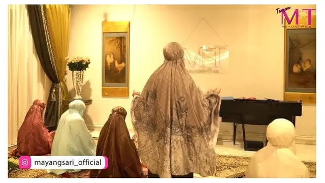 7 Potret Rumah Mewah Mayangsari, Bernuansa Putih dan Emas