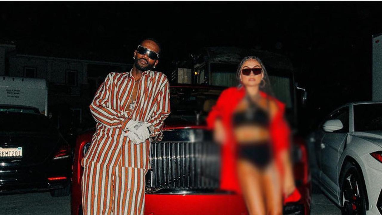 Sederet Koleksi Sepatu Bot Agnez Mo yang Bisa Menguras Isi Kantong