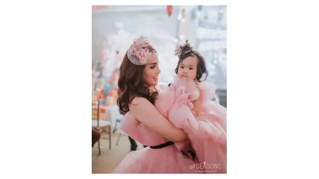 7 Potret Pesta Ulang Tahun Anak Momo Geisha, Mewah Bak Karnaval