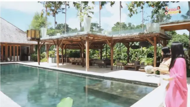 11 Potret Rumah Indah Kalalo di Bali, Asri Punya Banyak Konsep