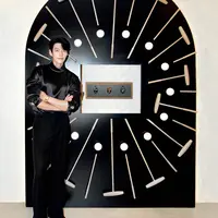 Lihat di sini penampilan kekasih Shin Min Ah, Kim Woo-Bin hadiri Watches and Wonders Geneva 2025. [Dok/The Time Place].