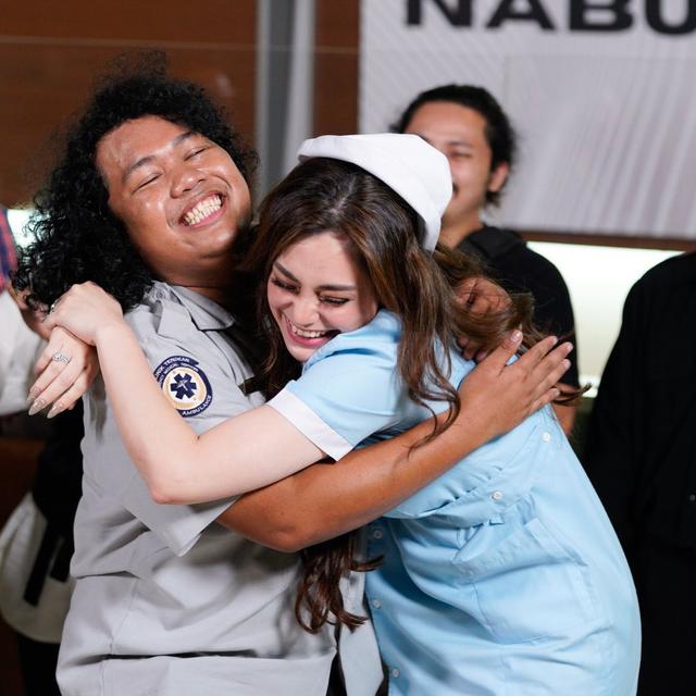 6 Momen Kedekatan Celine Evangelista dan Marshel Widianto, Kompak