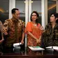 Kabareskrim dan Pansel KPK usai melakukan konferensi pers terkait rencana Pansel yang akan menggandeng Bareskrim untuk menelusuri rekam jejak Capim KPK yang lulus tahap III, Jakarta, Jumat (31/7/2015). (Liputan6.com/Yoppy Renato)