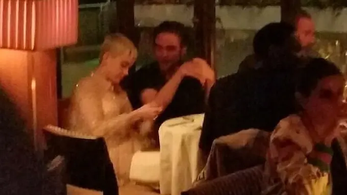 [Bintang] Katy Perry dan Robert Pattinson