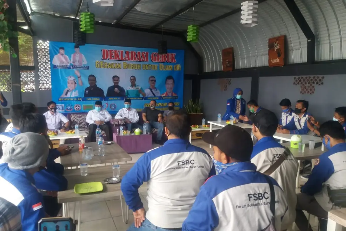 Buruh Bertemu Dengan Paslon Nasrul Ulum-Eki Baihaki. (Minggu,18/10/2020). (Dokumentasi Demokrat Banten)