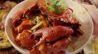 Menu Chili Crab di OPEN} Restaurant, DoubleTree by Hilton Jakarta &ndash; Diponegoro, dalam menu perayaan Tahun Baru 2023. (dok.&nbsp;DoubleTree by Hilton Jakarta &ndash; Diponegoro)