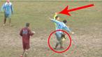 Video pemain sepak bola liga amatir Italia menendang wasit karena tak terima di beri kartu merah saat pertandingan Castel San Niccolo melawan Fortis Arezzo di Tuscany, Italia.