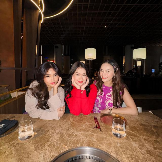 Potret Kebersamaan Fuji dan Rebecca Klopper