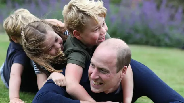 Pangeran William dan anak-anaknya. (Instagram/ dukeandduchessofcambridge)