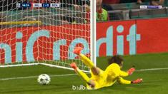 Berita video kiper Benfica, Mile Svilar, seperti selalu sial saat menghadapi Manchester United. This video presented by Ballball.