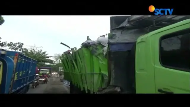 10 penumpang bus malam medali mas tewas dan 9 lainnya luka-luka setelah terlibat kecelakaan di wilayah Gending, Probolinggo, Jawa Timur.