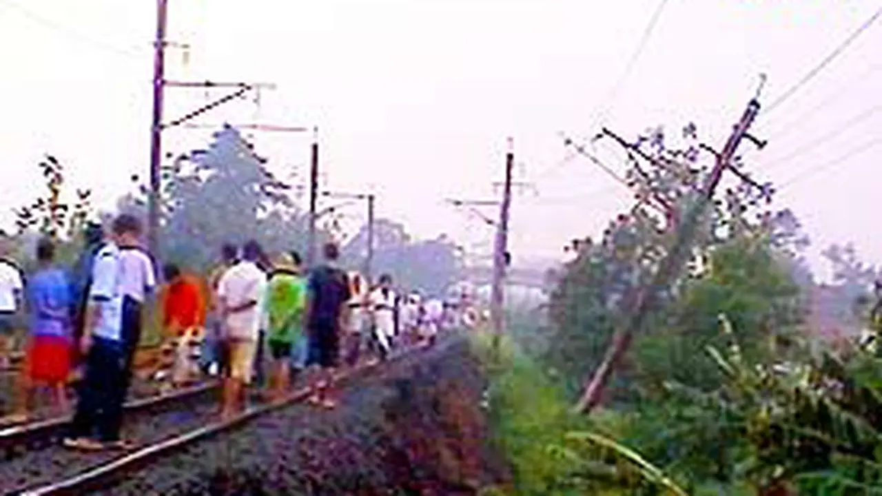 030207bkereta.jpg