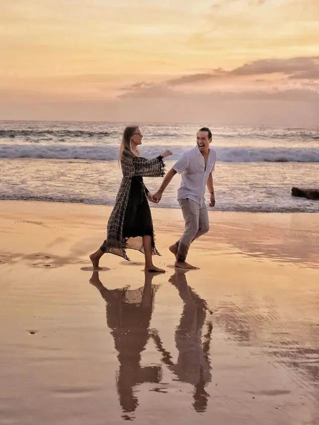 Daniel Mananta dan Viola Maria (https://www.instagram.com/p/CF2HAzVMvk7/)