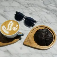 Merek kacamata lokal, Saturdays, membuka gerai pertamanya dengan konsep kafe modern (Foto: Saturdays)