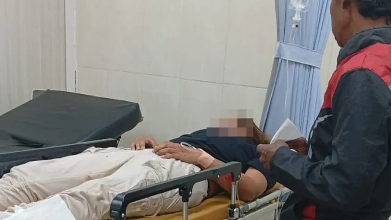 Sito Solehah mendapat penanganan medis di salah satu rumah sakit. (Dok. Istimewa)